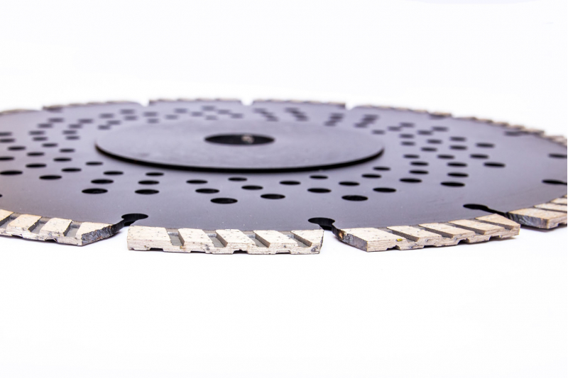 Алмазний відрізний диск SINTERED TURBO SEGMENTED 230